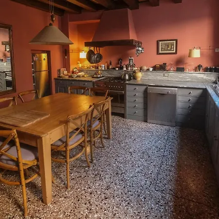 Private Room In A Gothic Palazzo Dona In The Center Of Venice *