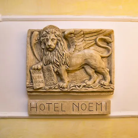 Noemi Venice