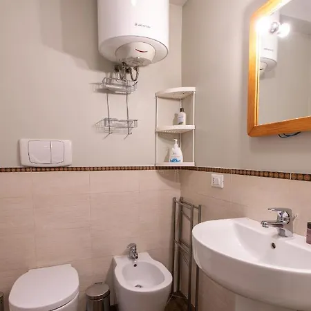 Lance With Lift, 2 Minutes Walk From The Train Station Wenecja