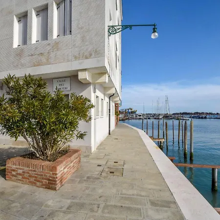 Iris By Interhome Apartamento Venecia