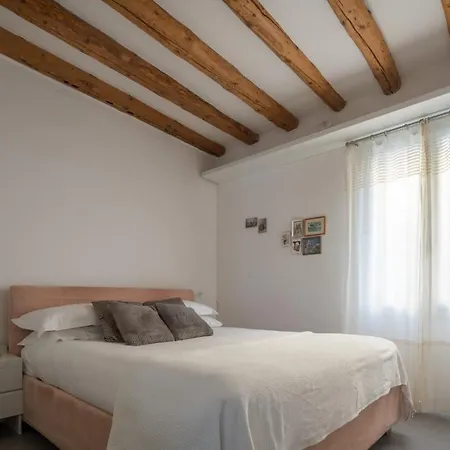 Luxury Garden Mansion R&r * Venice