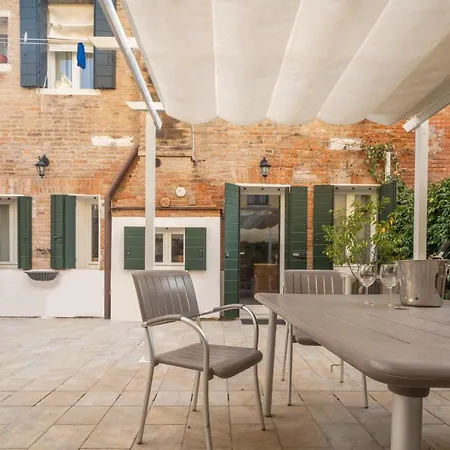 Luxury Garden Mansion R&r Apartment *