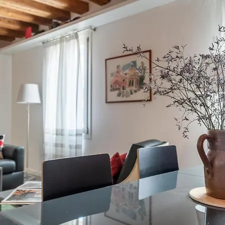 Luxury Garden Mansion R&r * Venice