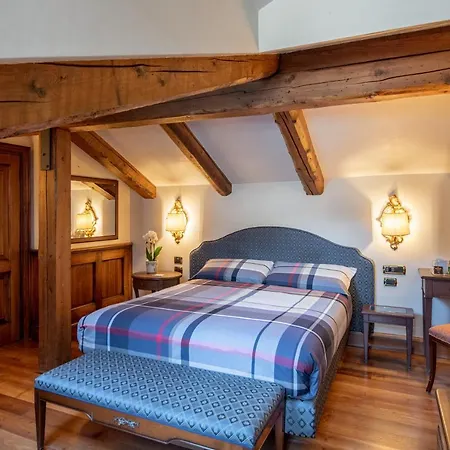 Otel Montecarlo 3*