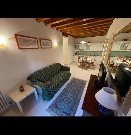 Apartment Beatiful Modern Flat Centre With Private Lounge Area Relax Venice