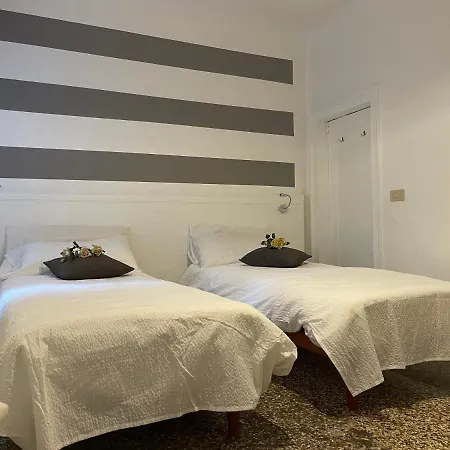 Ca Marga Cannaregio - Venetian Style 2 Bedroom *