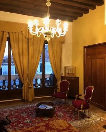 Odoni Aparthotel