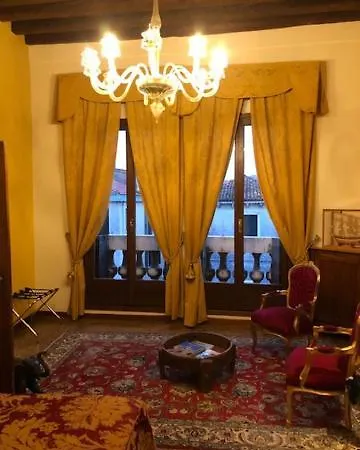 Odoni Aparthotel *