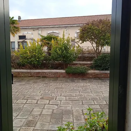 Apartment Sestiere Dorsoduro, A Due Passi Da Zattere