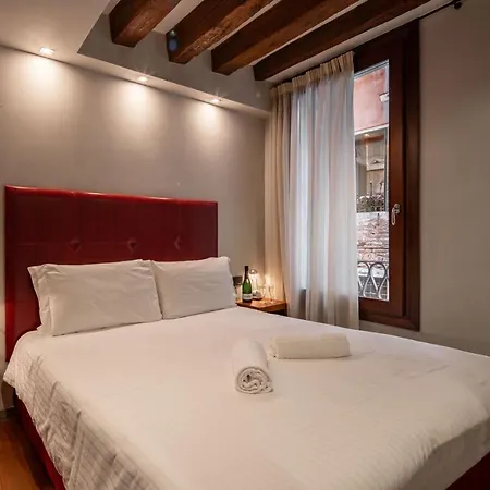 Ve.n.i.ce Cera San Moisè Appartement *