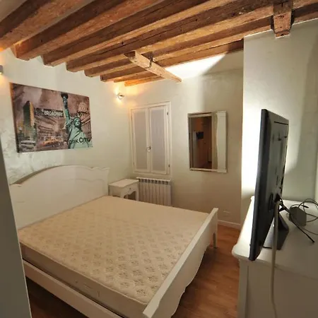 Apartamento Calle De La Comare *