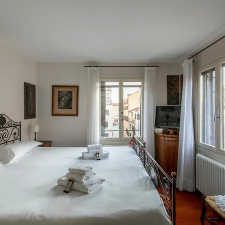 Ca' Al Giglio - Vista Canale Apartment