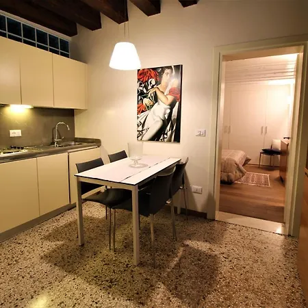 San Marco With Canal View Apartment