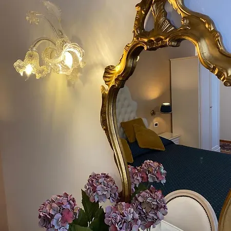 Bed & Breakfast Locanda Casa Querini 3*