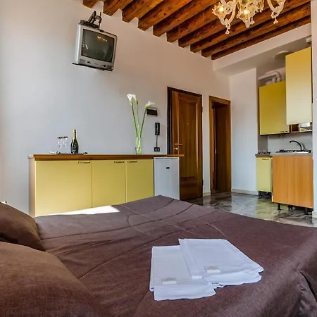 Ariel Silva Hotel