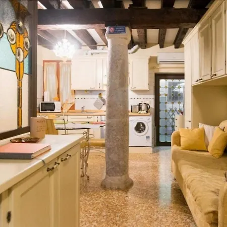 Apartment Historical Flat In Cannaregio, Venice