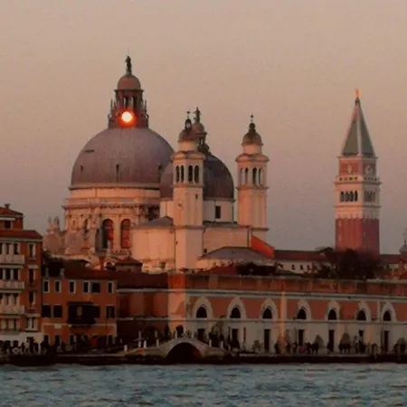 Historical Flat In Cannaregio,