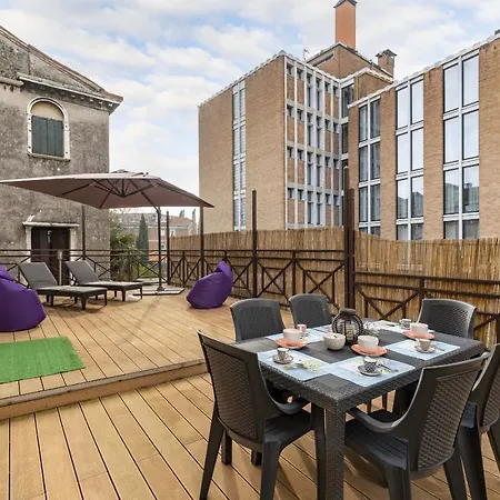 Tolentini Canal View & Terrace By Wonderful Italy Appartement Venetië