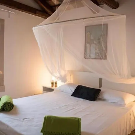 Salamon Apartment *