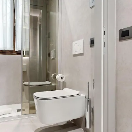 Brand New Boutique Apartment In The Heart Of Venice Apartment *