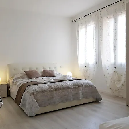 Apartment Ca' Dea Gondoea *