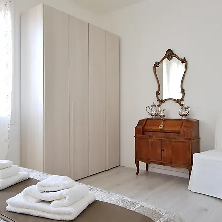 Apartment Ca' Dea Gondoea