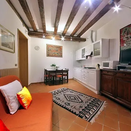 Ca Lucia Apartment *