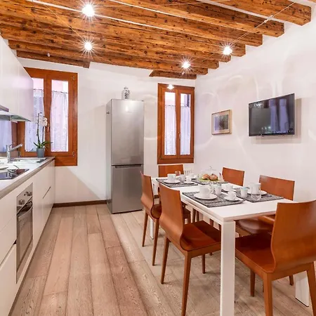 Central Apt Apartment *