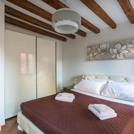 Ca Francesca Apartment *