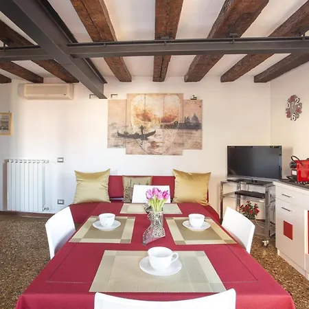 Guglie View Apartment Venice