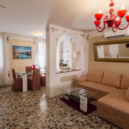 San Silvestro Apartment *