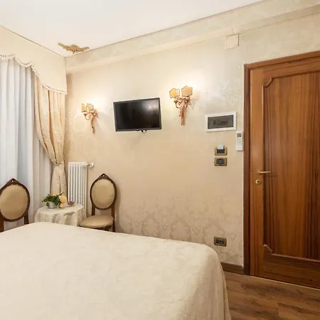 Residenza La Loggia Bed and breakfast 2*