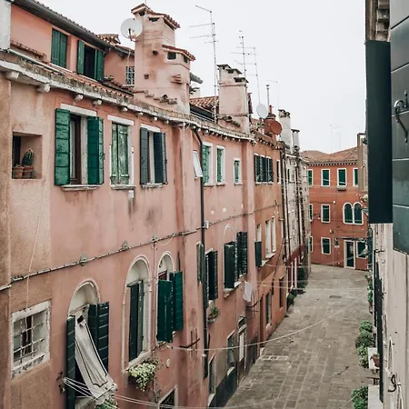 Bricola Biennale Apartment