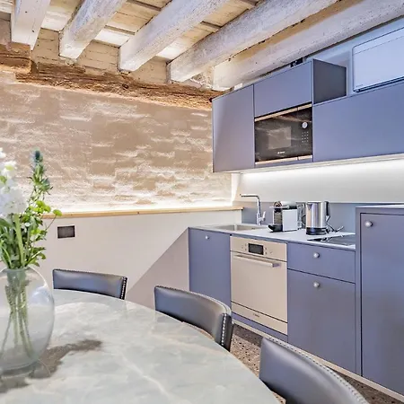 Corte Rubbi 1 A True Canal-side Experience Apartment *