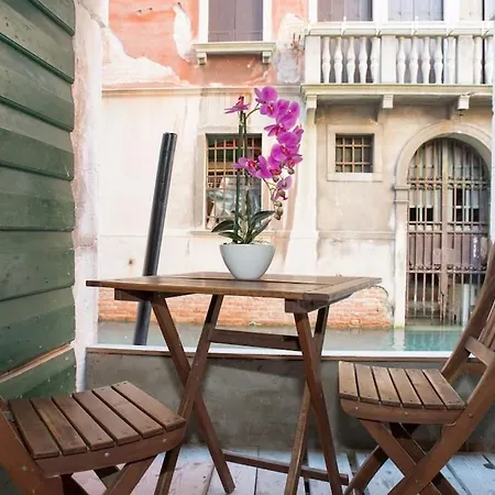 Al Mascaron Ridente 3* Venice