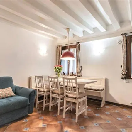 Malu Apartmán
