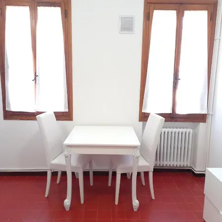 Vivaldi Apartment Venice