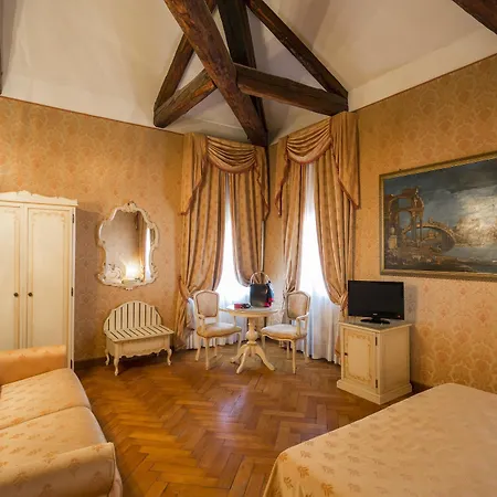 Palazzo Guardi