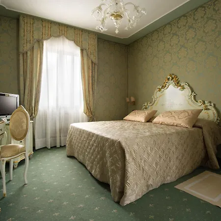 Carlton On The Grand Canal 4*