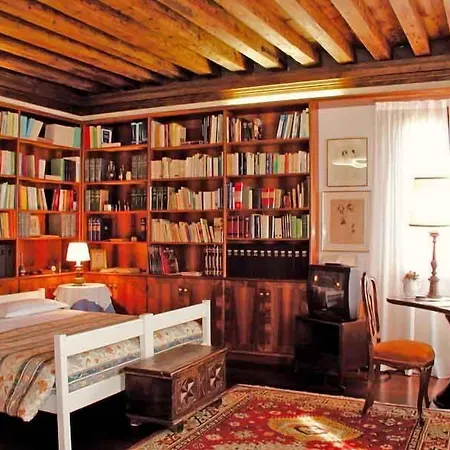 At A Palazzo Bed & Breakfast 3*