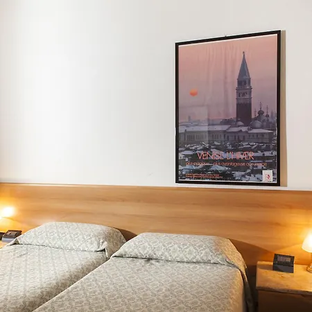 Hotel Commercio&pellegrino 3*