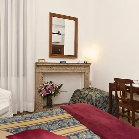 Fava Hotel Venice