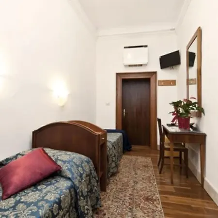 Fava Hotel 2*
