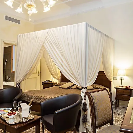 Hotel Dell'opera 3*