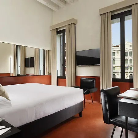 Hotell L'orologio - Wtb 4*