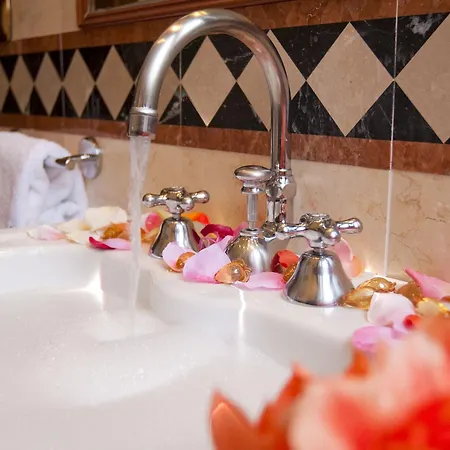 Hotel Al Ponte Dei Sospiri 4*
