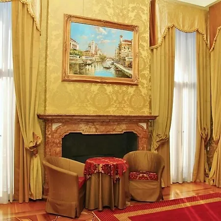 Hotel Pesaro Palace 4*