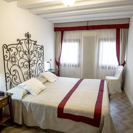 Hotel Antigo Trovatore