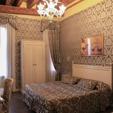 Bridge Hotel