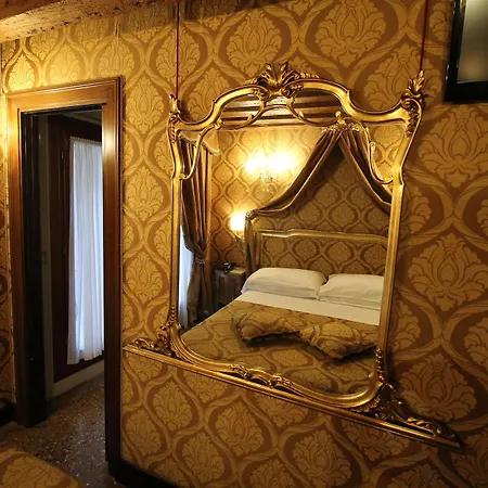 Ξενοδοχείο Palazzo Abadessa 4*